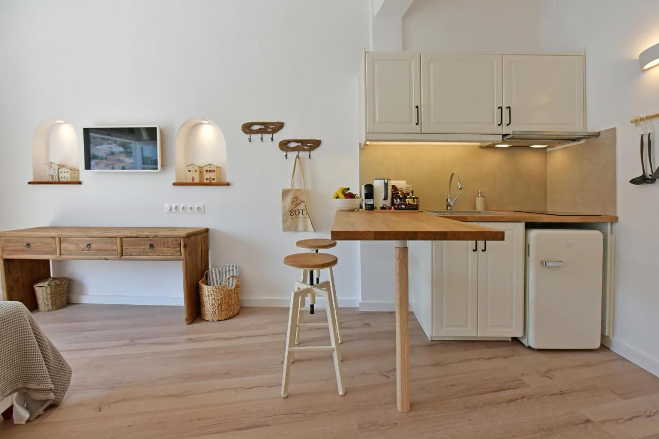 Estia Hydra Hotel Екстериор снимка