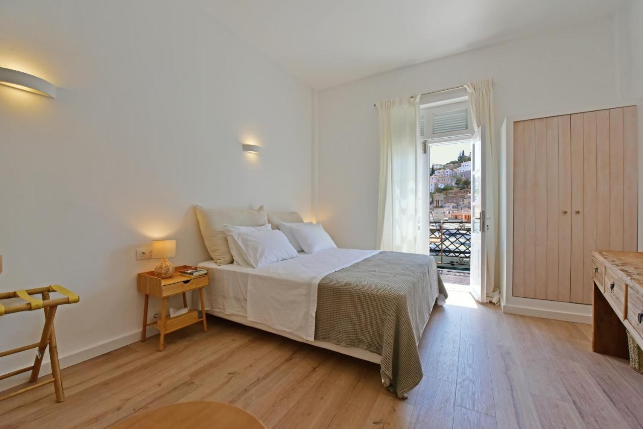 Estia Hydra Hotel Екстериор снимка