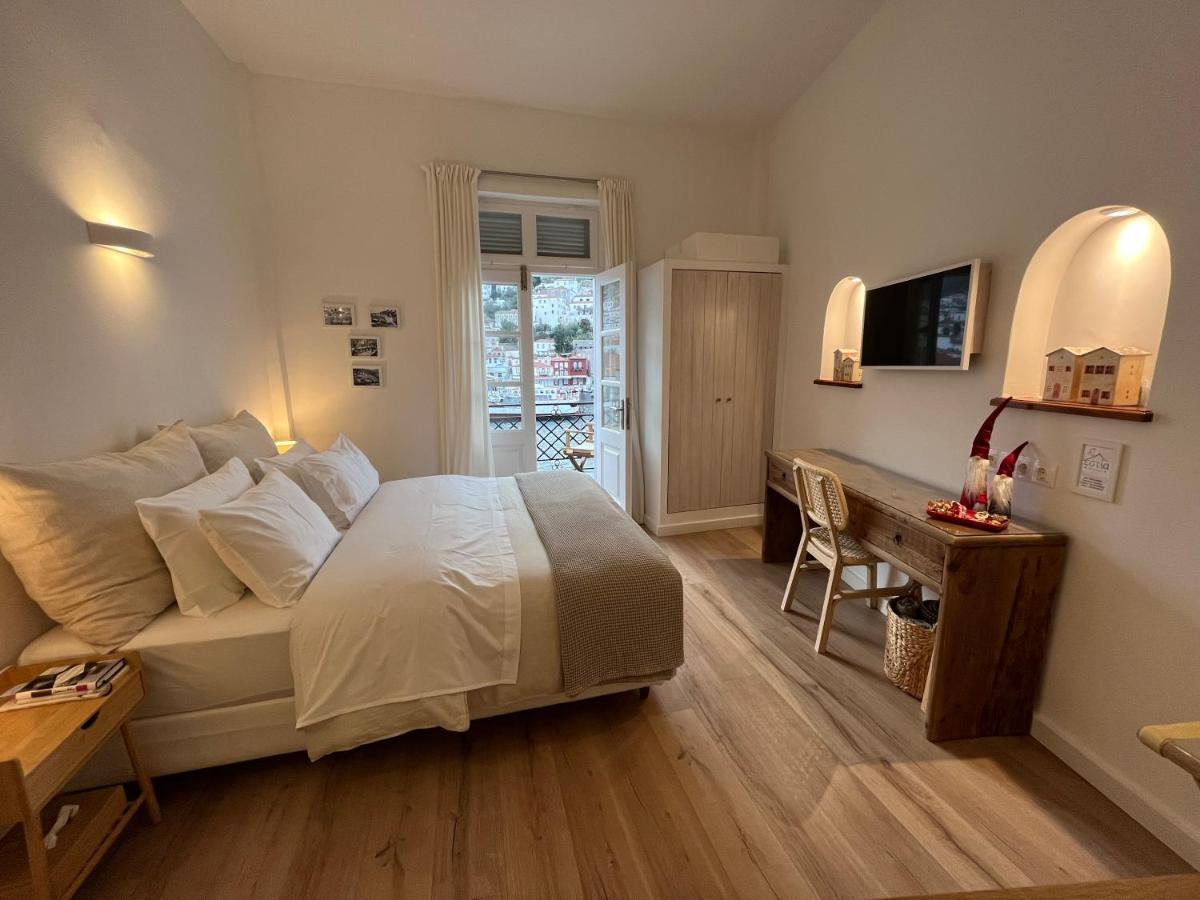 Estia Hydra Hotel Екстериор снимка