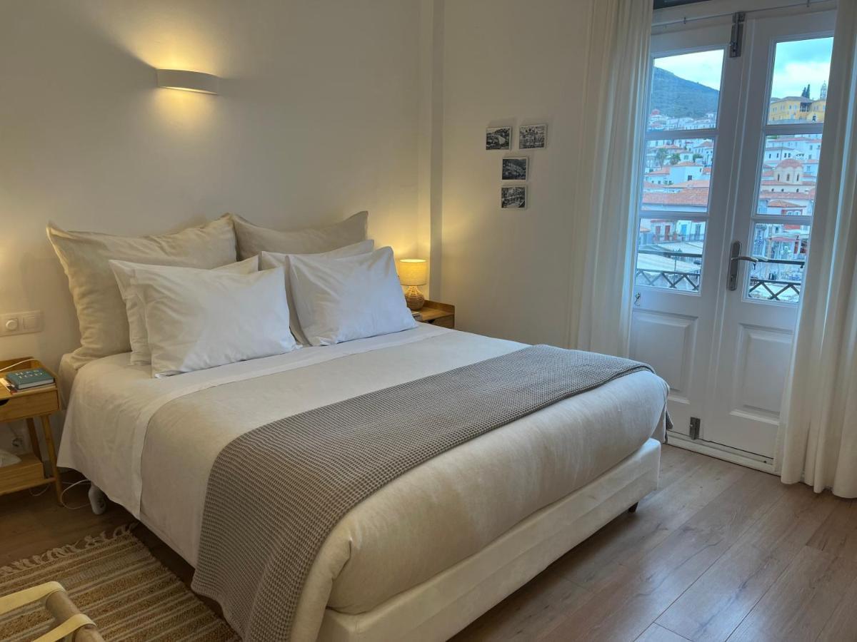 Estia Hydra Hotel Екстериор снимка